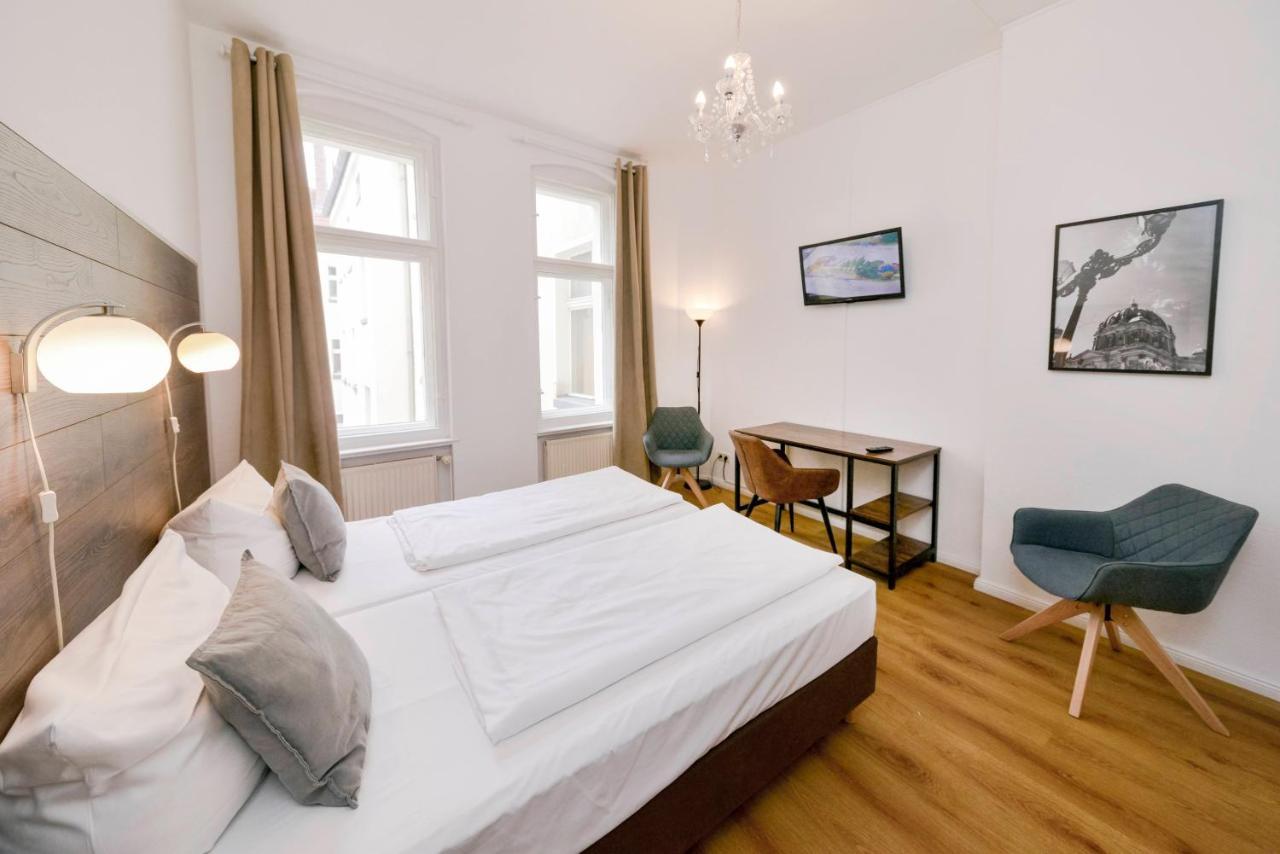 Old Town Apartment *