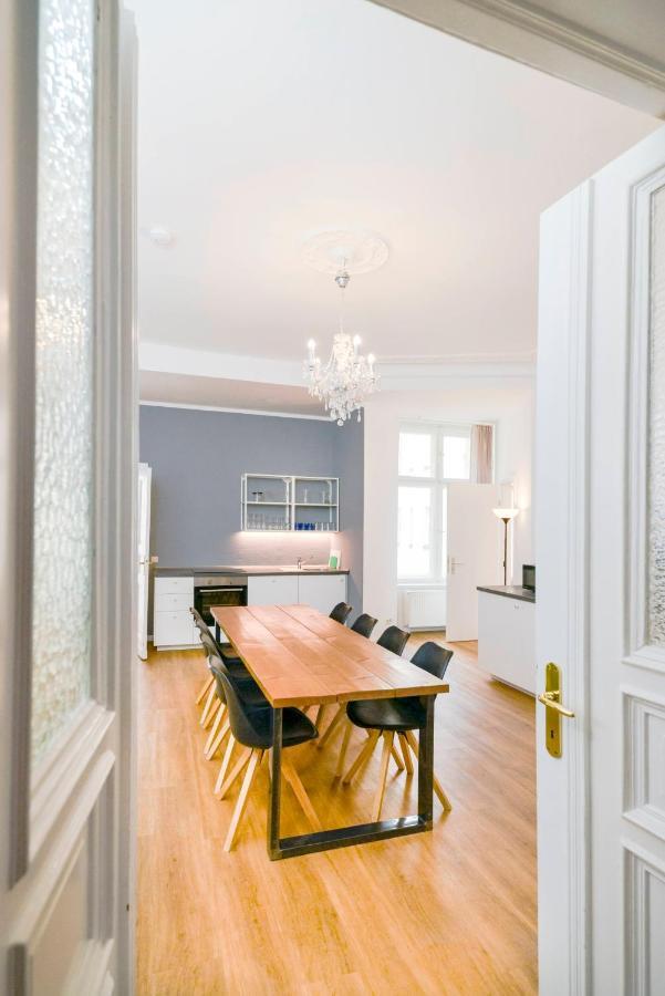 Old Town Apartment *